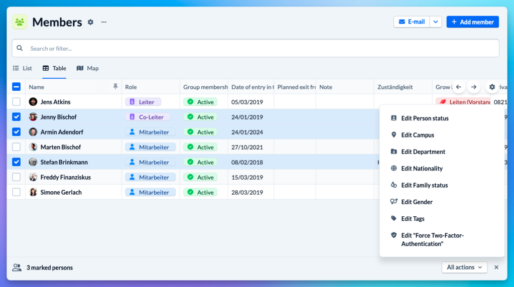 Screenshot: Member list of a group with 3 selected members and a dropdown menu for bulk member actions
