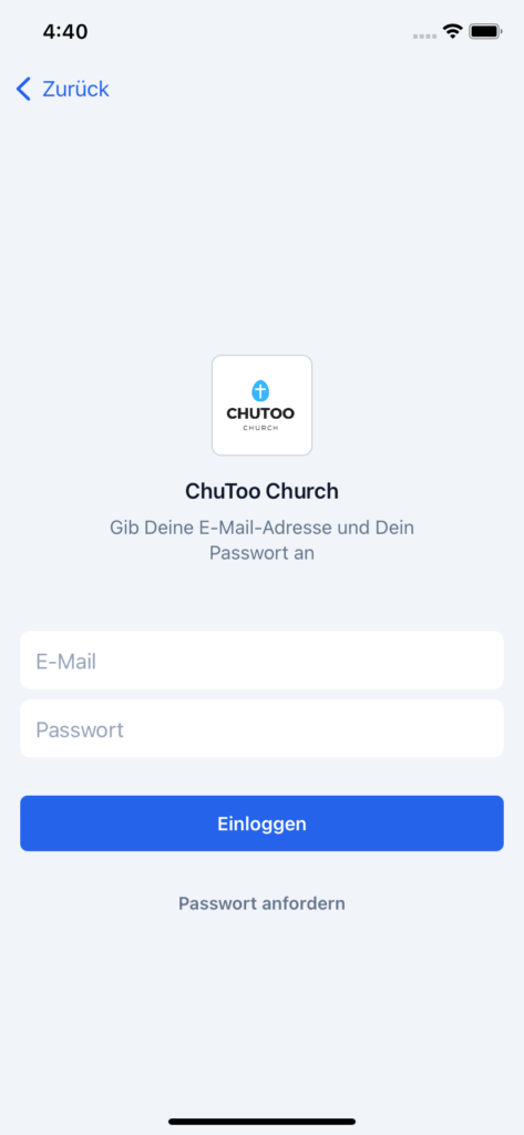 Screenshot der App mit Login Formular und Passwort. Zu sehen ist auch der Kirchenname und das Logo.