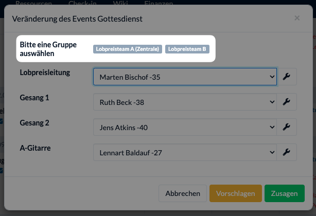 Screenshot: Modal der automatischen Einteilung. Hervorgehoben im Screenshot sind die Gruppen mit einer Gruppe, bei der ein Standort zusätzlich angezeigt wird.